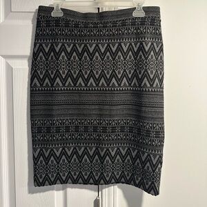 Black & Gray Patterned Vintage-Inspired Pencil Skirt
